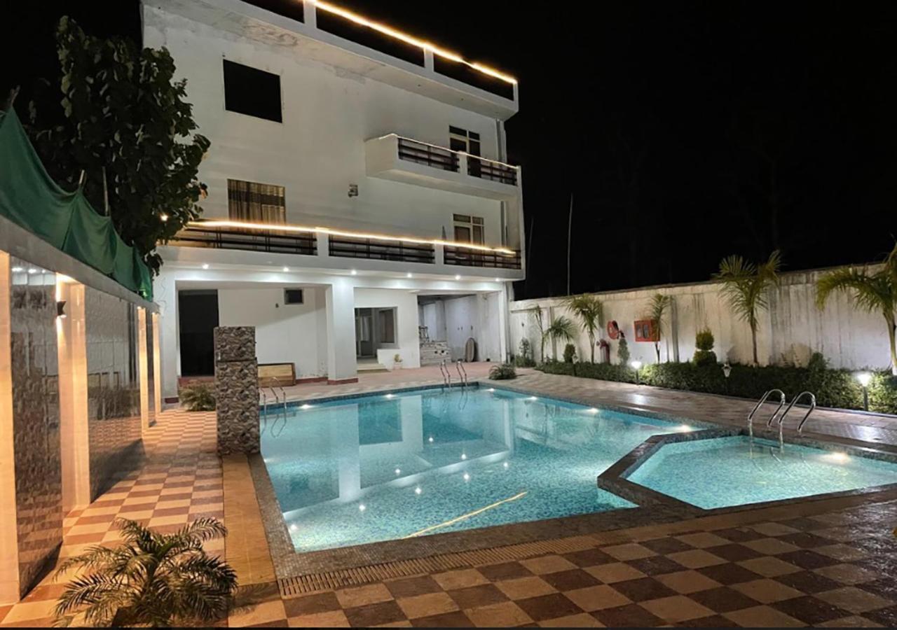 Sumedha G Village Resort And Spa Raiwala Buitenkant foto